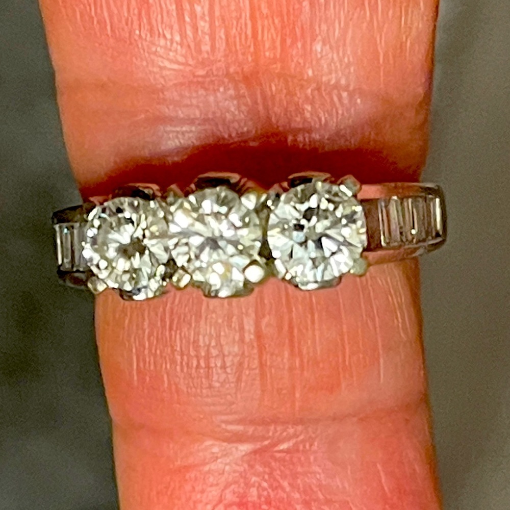 Diamond Engagement ring 1.5 carat TW